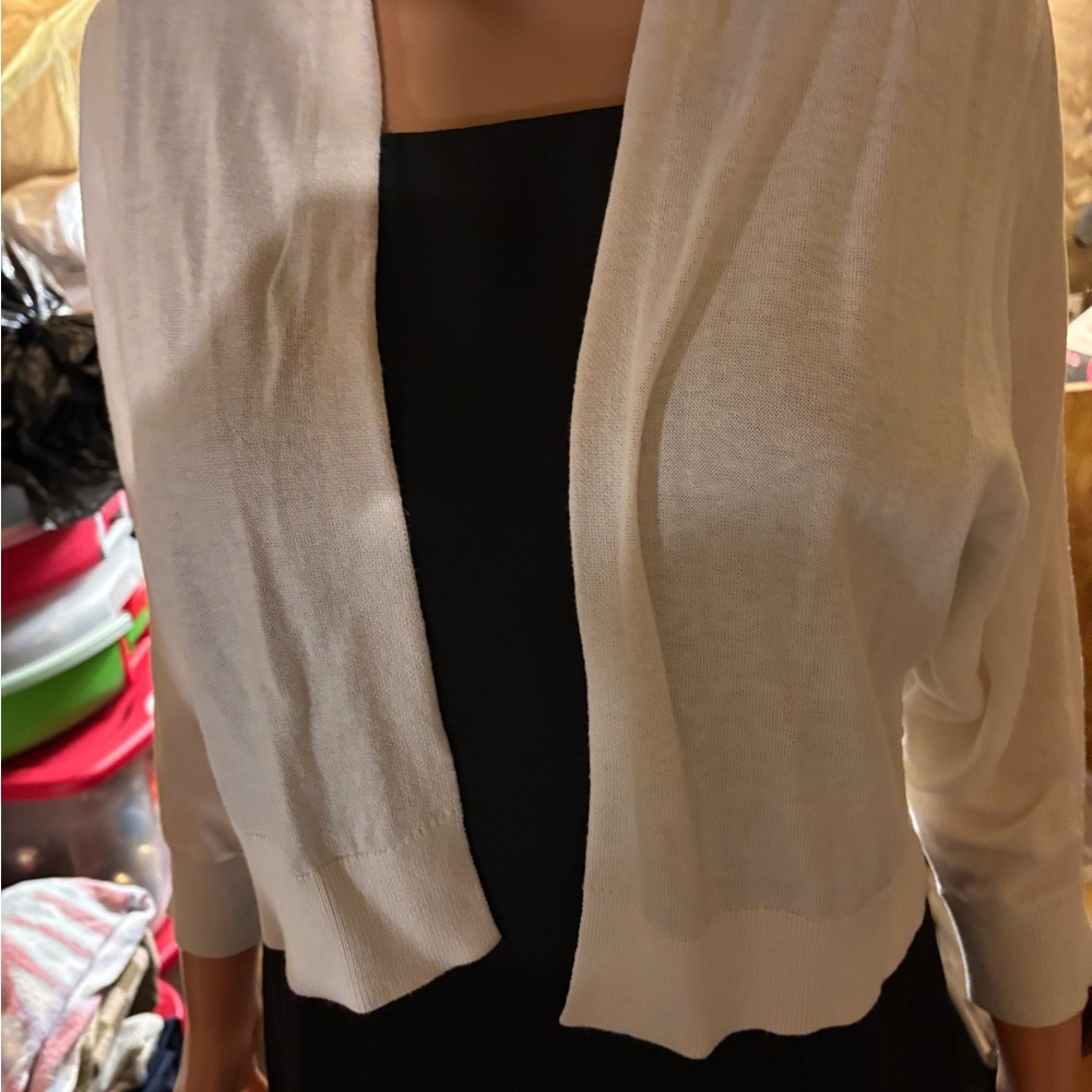 Elegant White Women's Sweater Size M